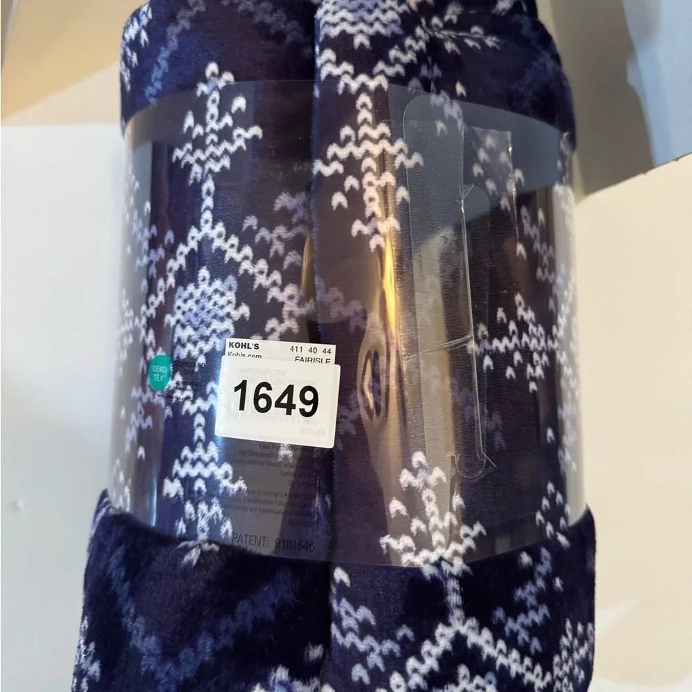 The Big One® Oversized Supersoft Plush Throw Navy Fairisle